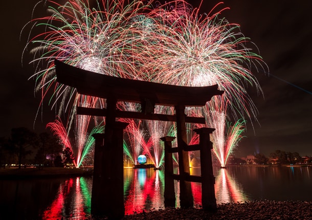 epcot holiday illuminations fireworks