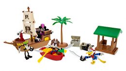 Mickey Mouse and Friends Pirates of the Caribbean Playset