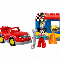 Disney Mickey’s Workshop LEGO Set