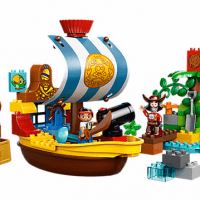 Disney Jake’s Pirate Ship Bucky LEGO Set