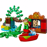 Disney Peter Pan’s Visit LEGO Set