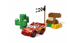 Disney Cars Lightning McQueen LEGO Set