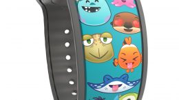 PIXAR Emoji MagicBand 2