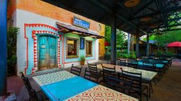 Yak & Yeti Quality Beverages (Disney World)