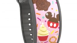 Disney Parks Treats MagicBand 2