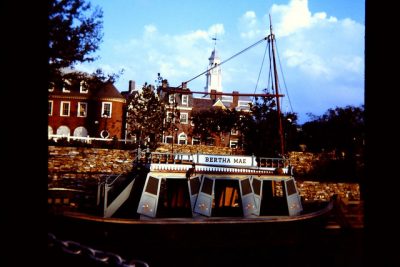 Mike Fink Keel Boats – Extinct Disney World Ride