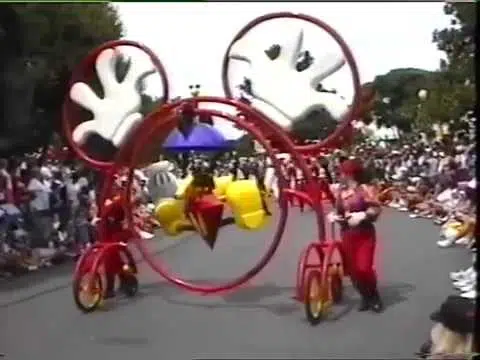 Mickey Mania Parade - Extinct Disney World Attractions