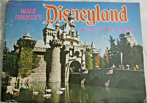 Vintage 1971 Disneyland Souvenir Booklet