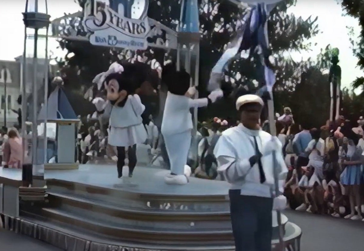 15 Years of Magic Parade - Extinct Disney World Attractions