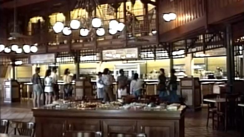 Adventureland Veranda Disney World