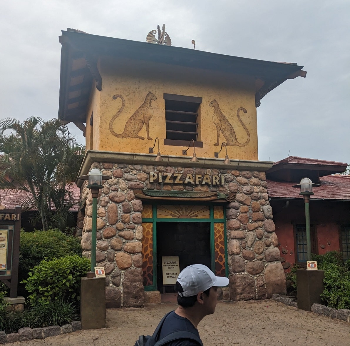 Pizzafari Restaurant | Disney World