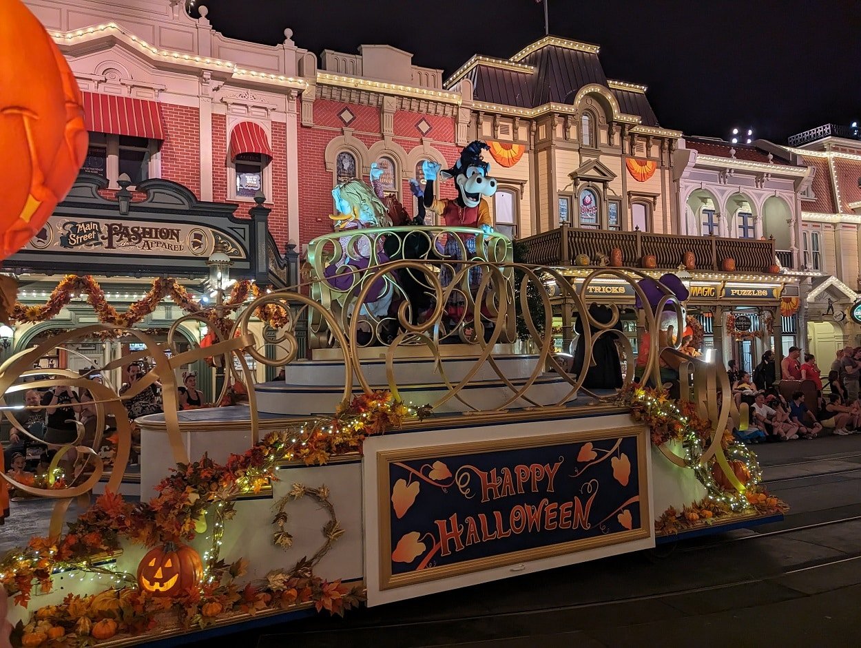 Disney World's Mickey's Boo-to-You Parade