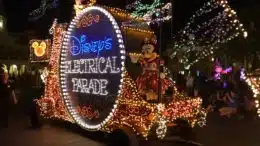 Main Street Electrical Parade | Extinct Disney World Attractions