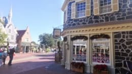 What is Rope Drop at Disney World 1