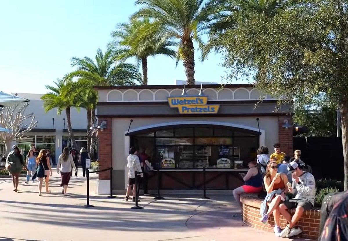 Wetzel’s Pretzels At Disney Springs West Side